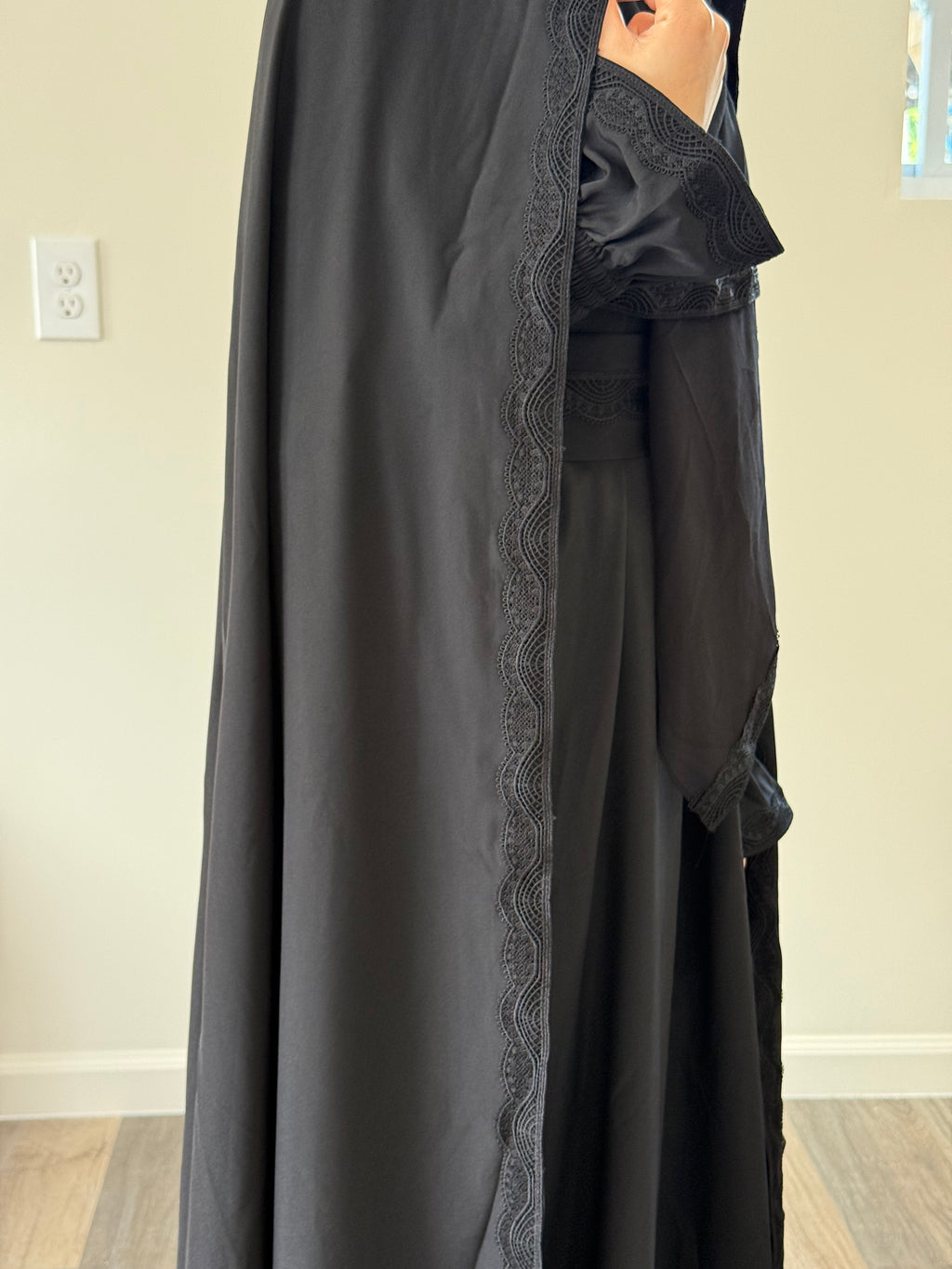 MSR Chadoor + Abaya with belt and scarf